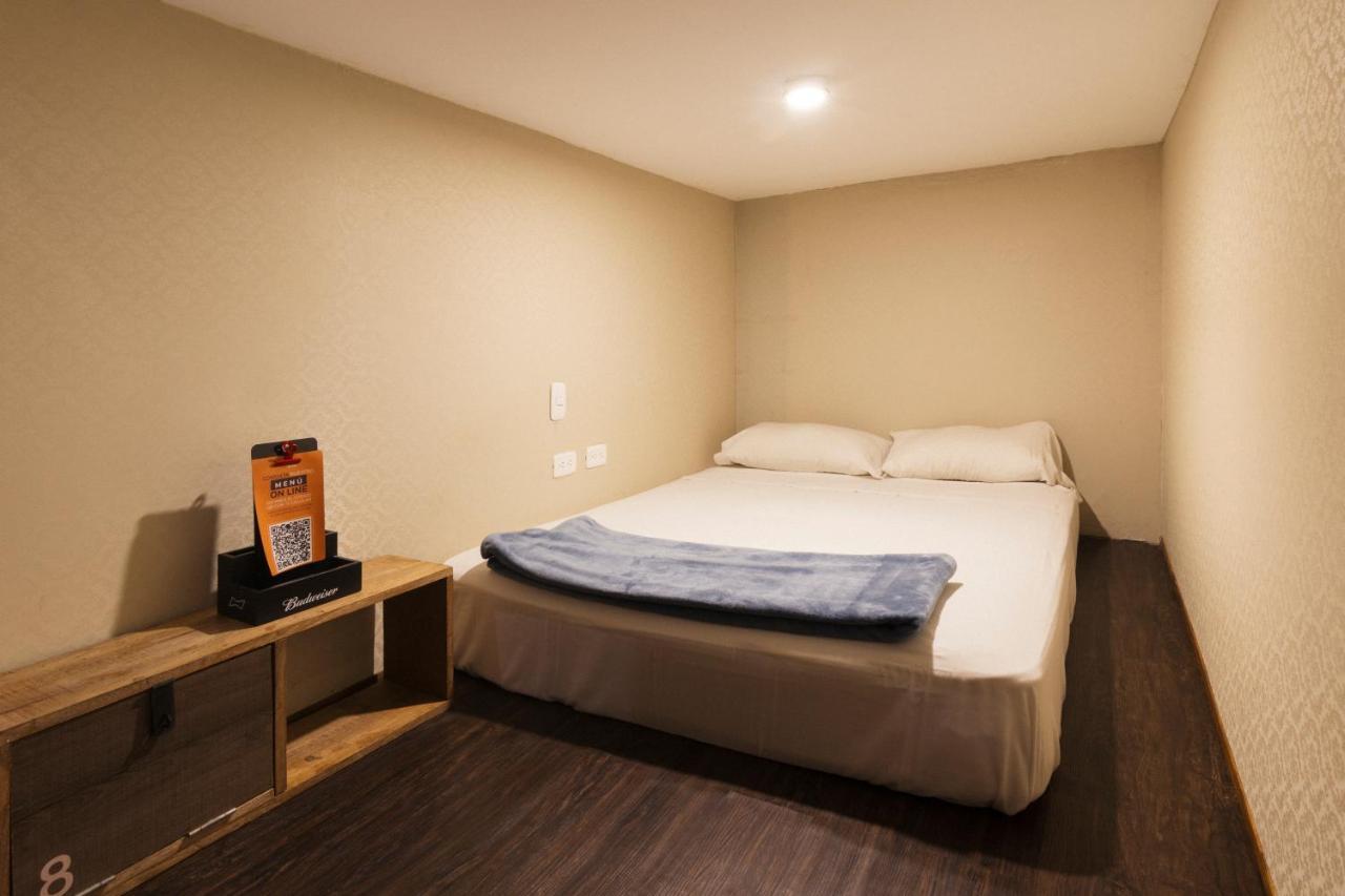 The Clock Hostel & Suites Cartagena Bagian luar foto