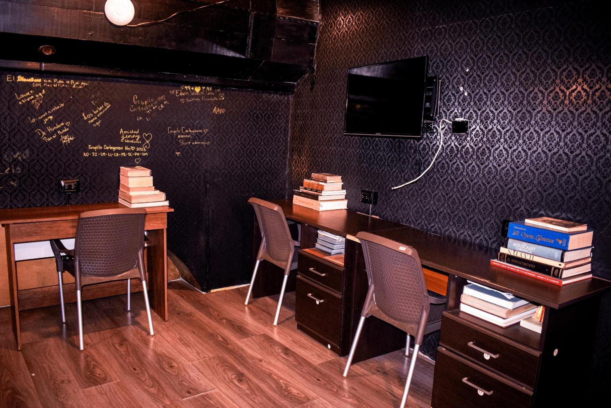 The Clock Hostel & Suites Cartagena Bagian luar foto