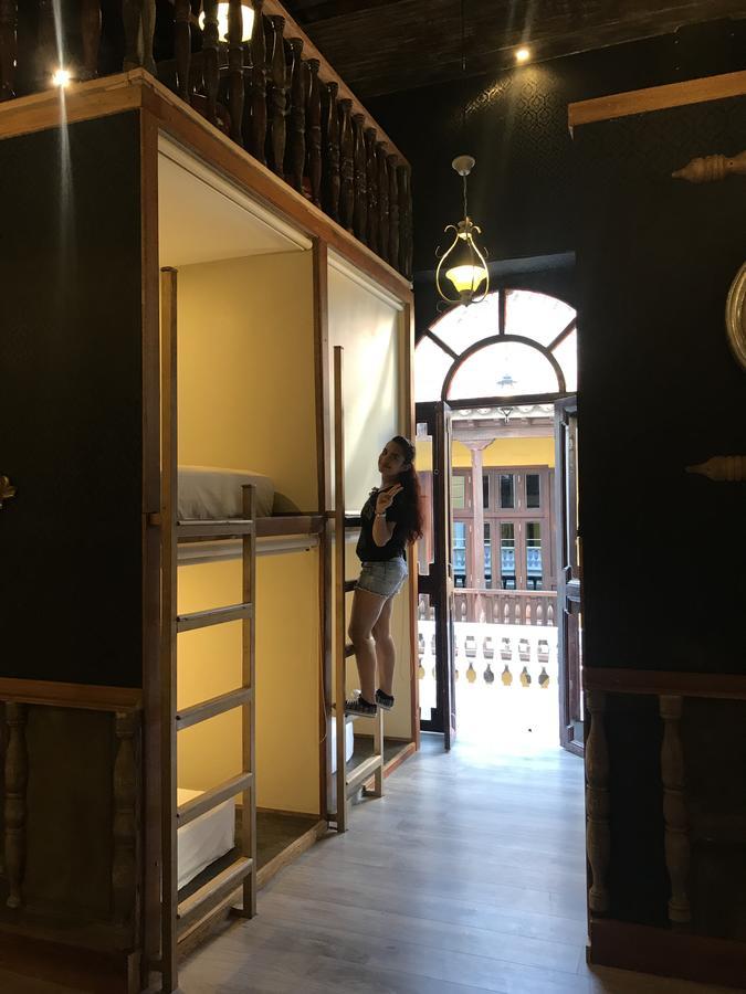 The Clock Hostel & Suites Cartagena Bagian luar foto